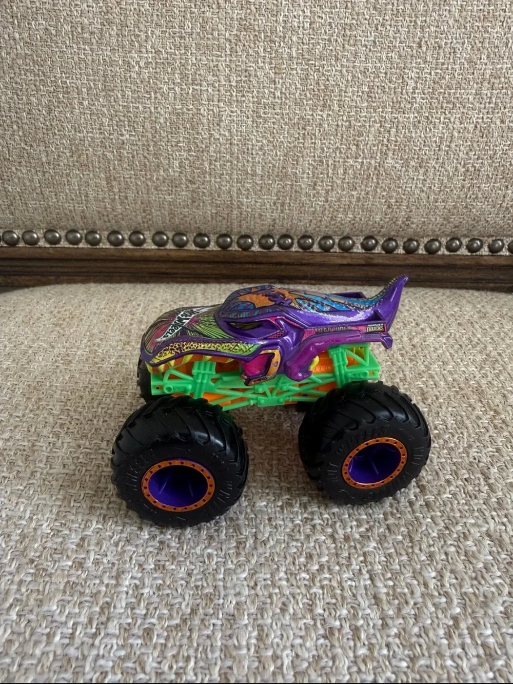 Hot Wheels monster truck mega Wrex vehicle excellent condition purple green